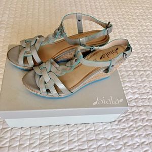biala new in box jillian strappy wedge grey turquoise size 41